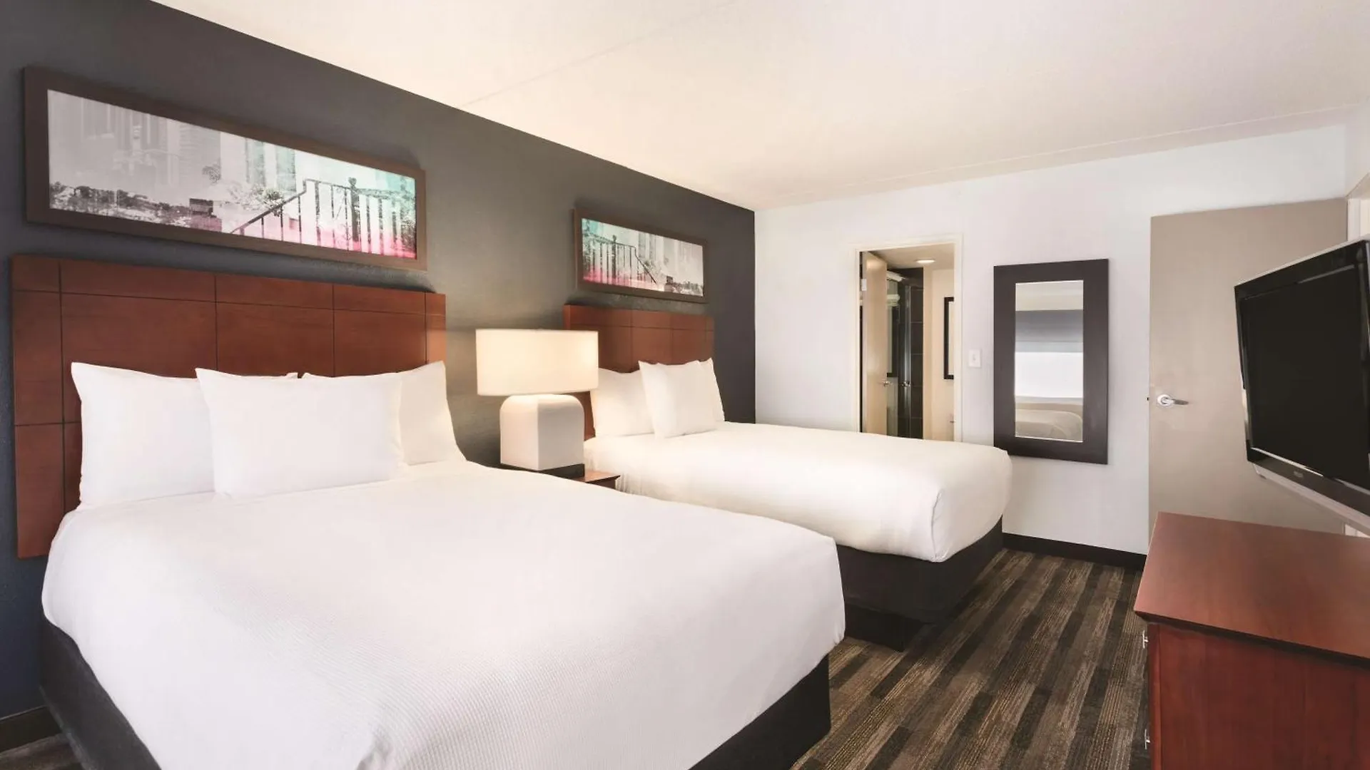Clt Sky Suites Charlotte Hotel