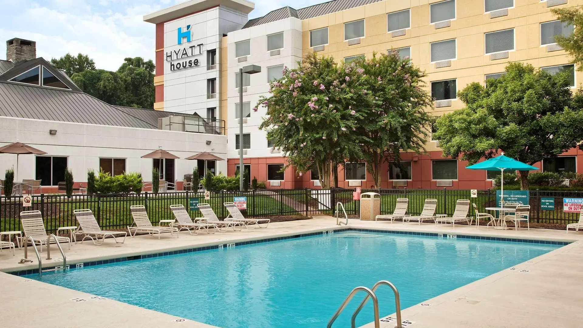 Clt Sky Suites Charlotte