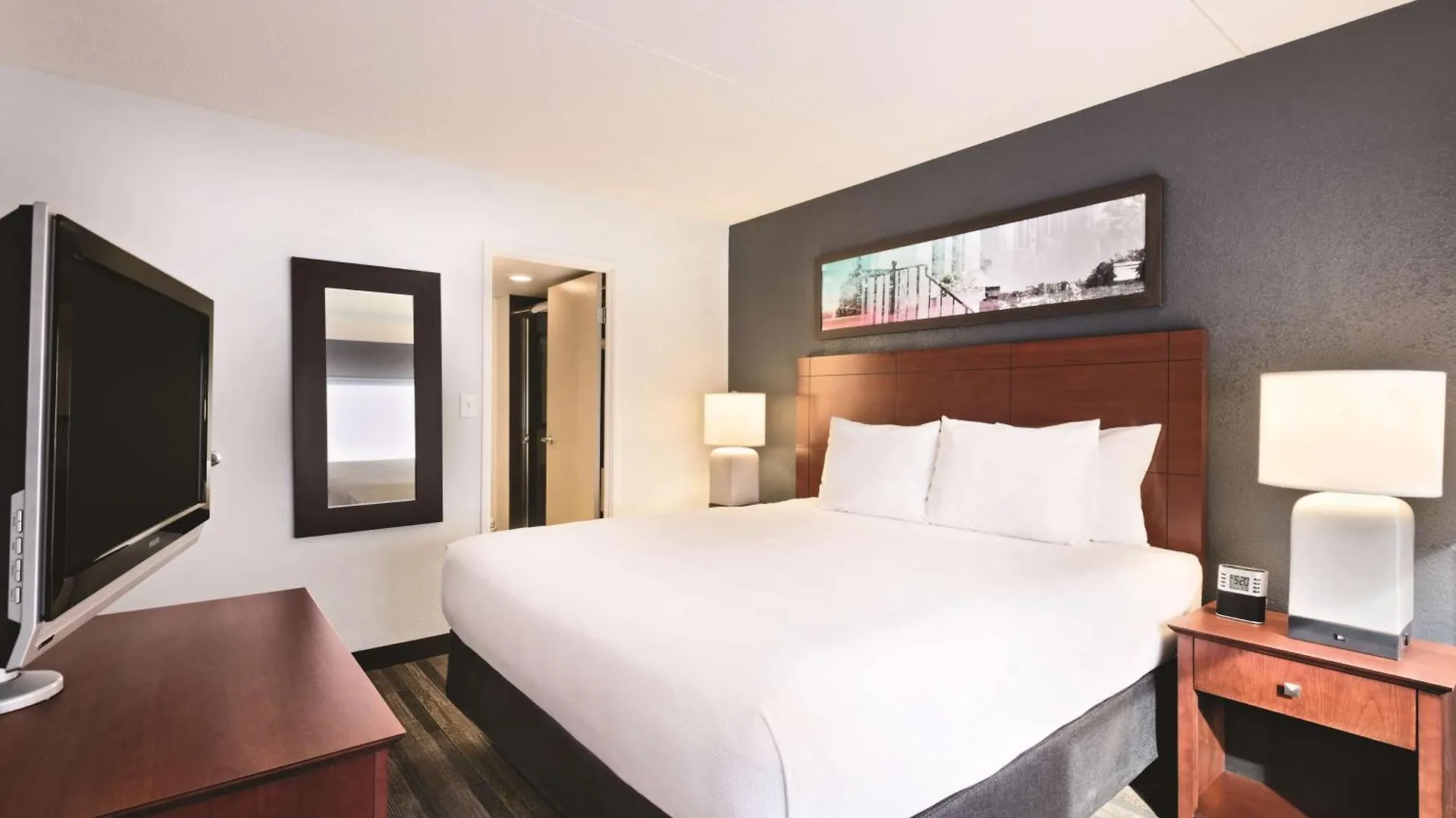 *** Hotel Clt Sky Suites Charlotte United States