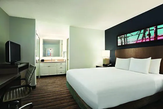 *** Hotel Clt Sky Suites Charlotte United States